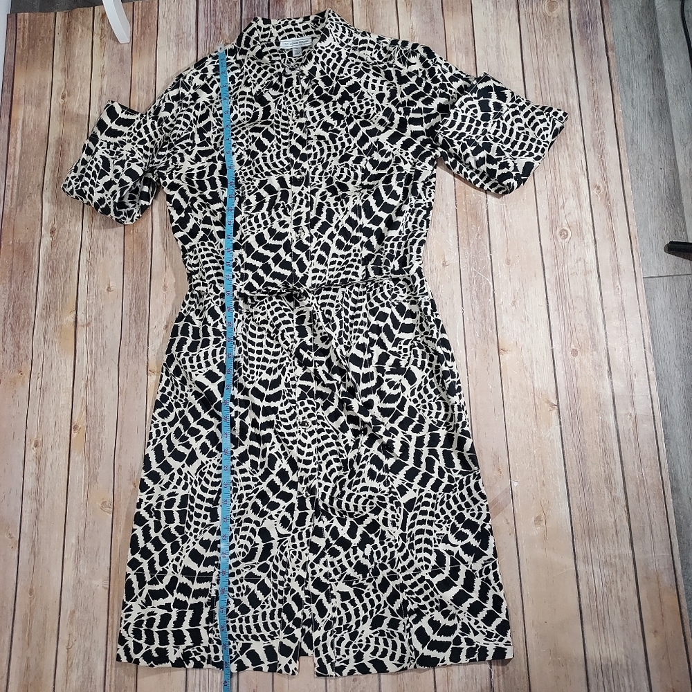 St. John Sport animal print belted shirt dress M - Picture 14 of 14